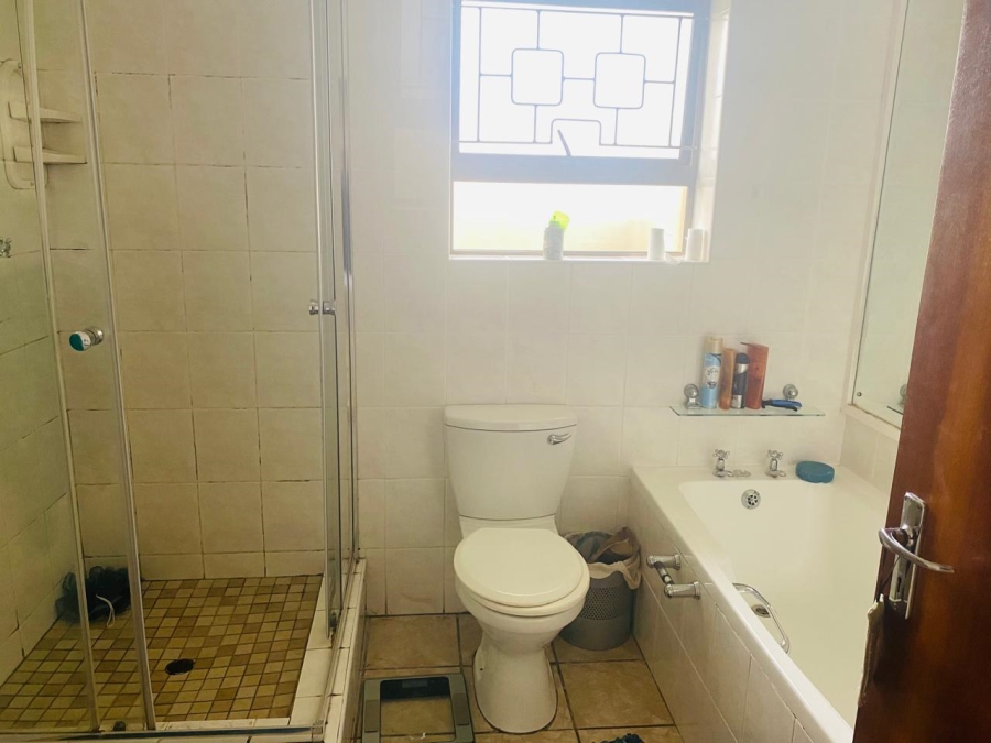 4 Bedroom Property for Sale in Summerstrand Eastern Cape